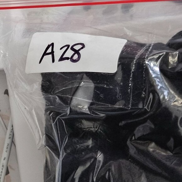 The North Face Mens Black Karakoram Range Graphic T-Shirt Large Cotton Blend Cas - Picture 6 of 6